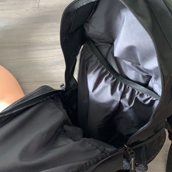 DAKINE Black Backpack - Picture 2 of 4